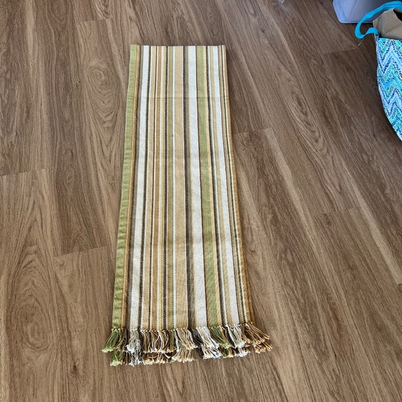 Crate & Barrel NWOT 100% Cotton Wyatt Green Khaki Stripes Table Runner 14 x 90 - Picture 2 of 4